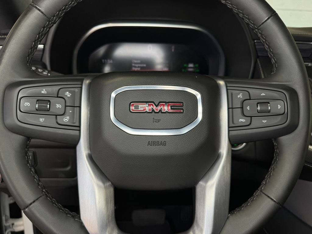 Used 2024 GMC Yukon SLT w/ SLT Luxury Package AWD/4WD image 15
