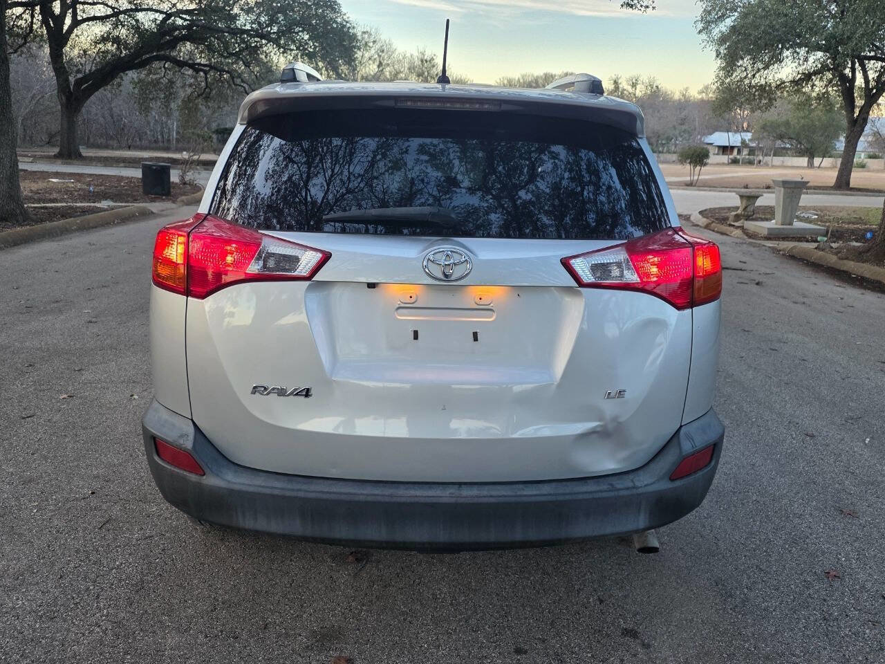 Used 2014 Toyota RAV4 LE image 5
