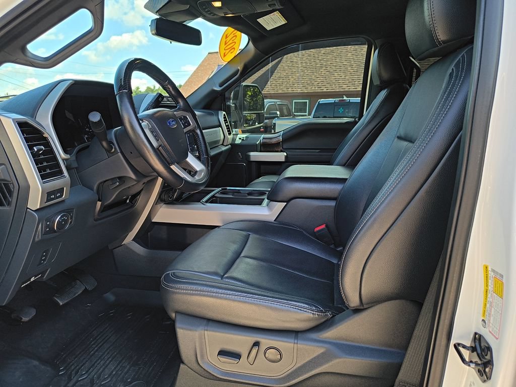 Used 2022 Ford F250 Lariat w/ Black Appearance Package AWD/4WD image 9