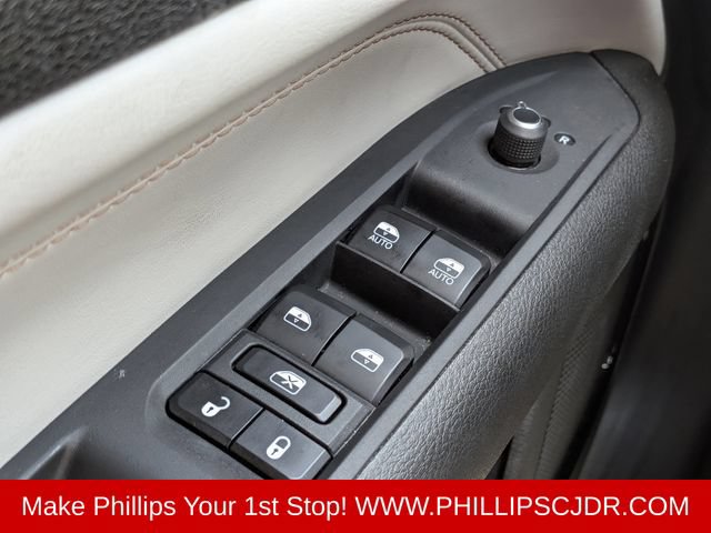Used 2025 Jeep Compass Limited AWD/4WD image 21