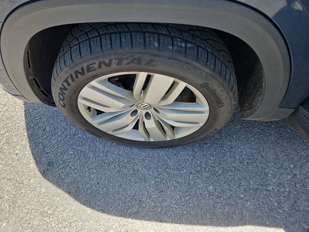 Used 2020 Volkswagen Atlas SE w/ Panoramic Sunroof Package AWD/4WD image 13