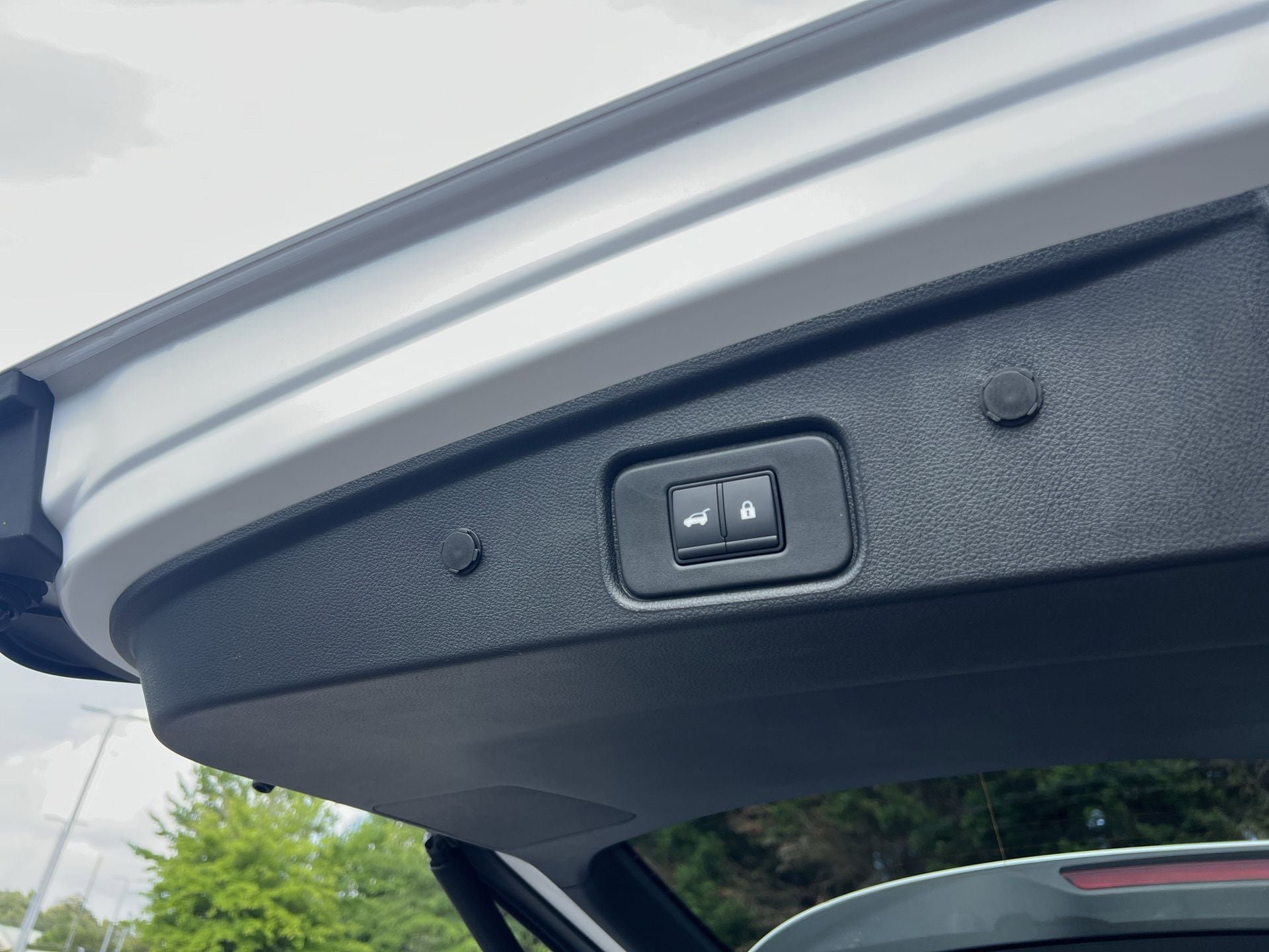 New 2026 Nissan Pathfinder SL FWD image 24