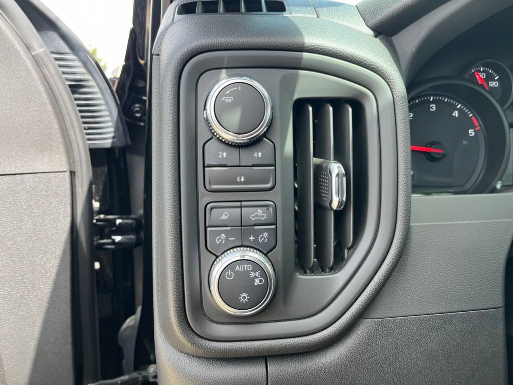 Used 2025 GMC Sierra 3500 Pro AWD/4WD image 12