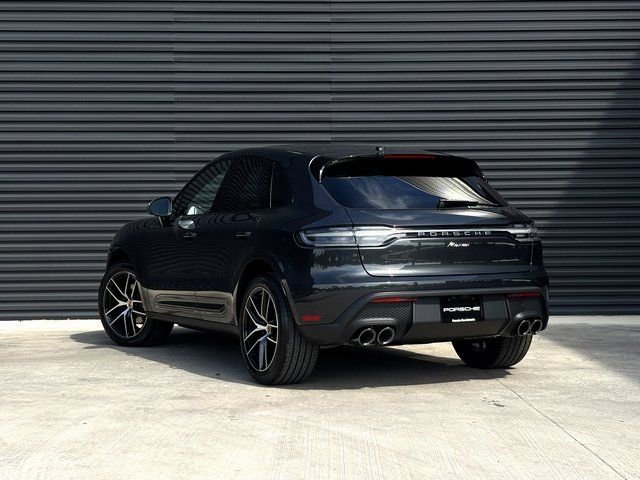 Certified 2026 Porsche Macan AWD/4WD image 3