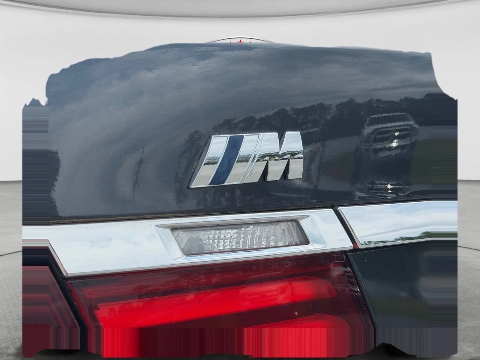 Used 2015 BMW 750i RWD image 5