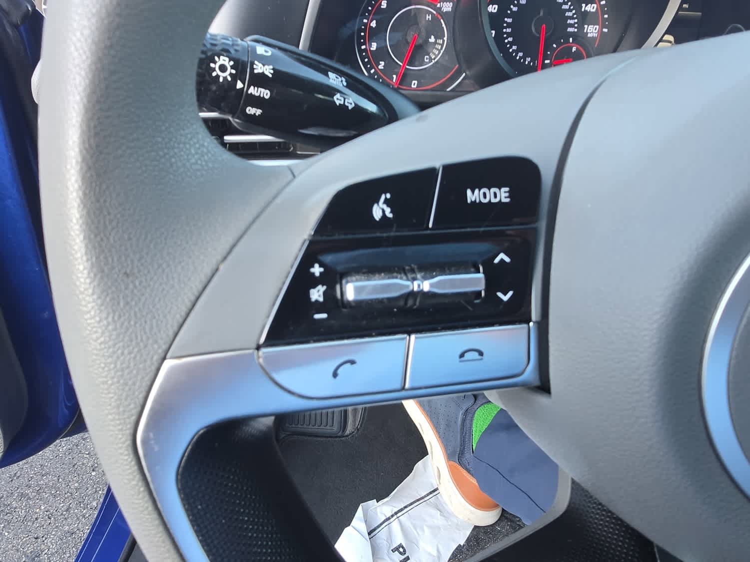 Used 2022 Hyundai Elantra SEL FWD image 31
