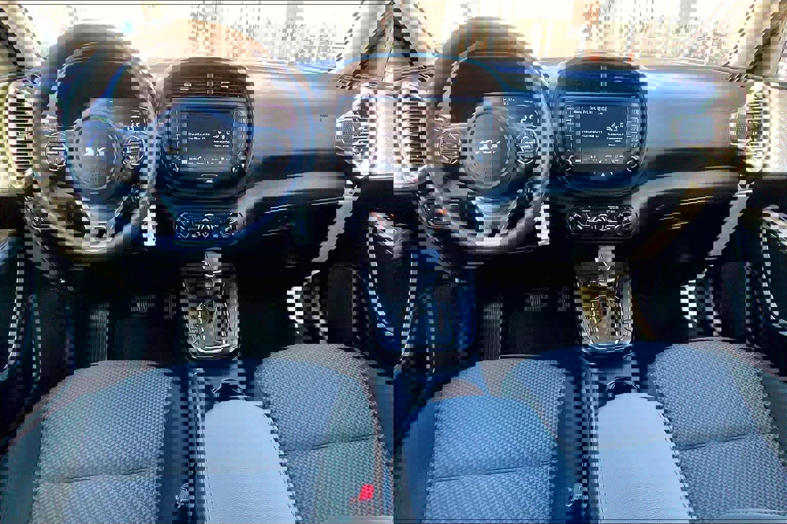 Used 2024 Kia Soul LX w/ Option Group 015 image 27