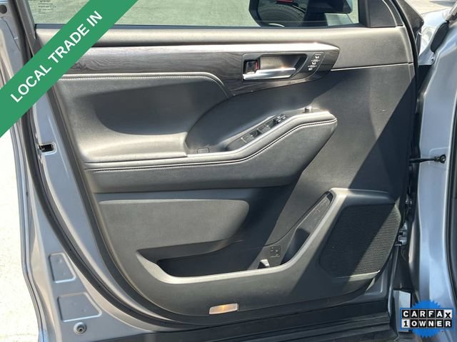 Used 2021 Toyota Highlander Platinum AWD/4WD image 30