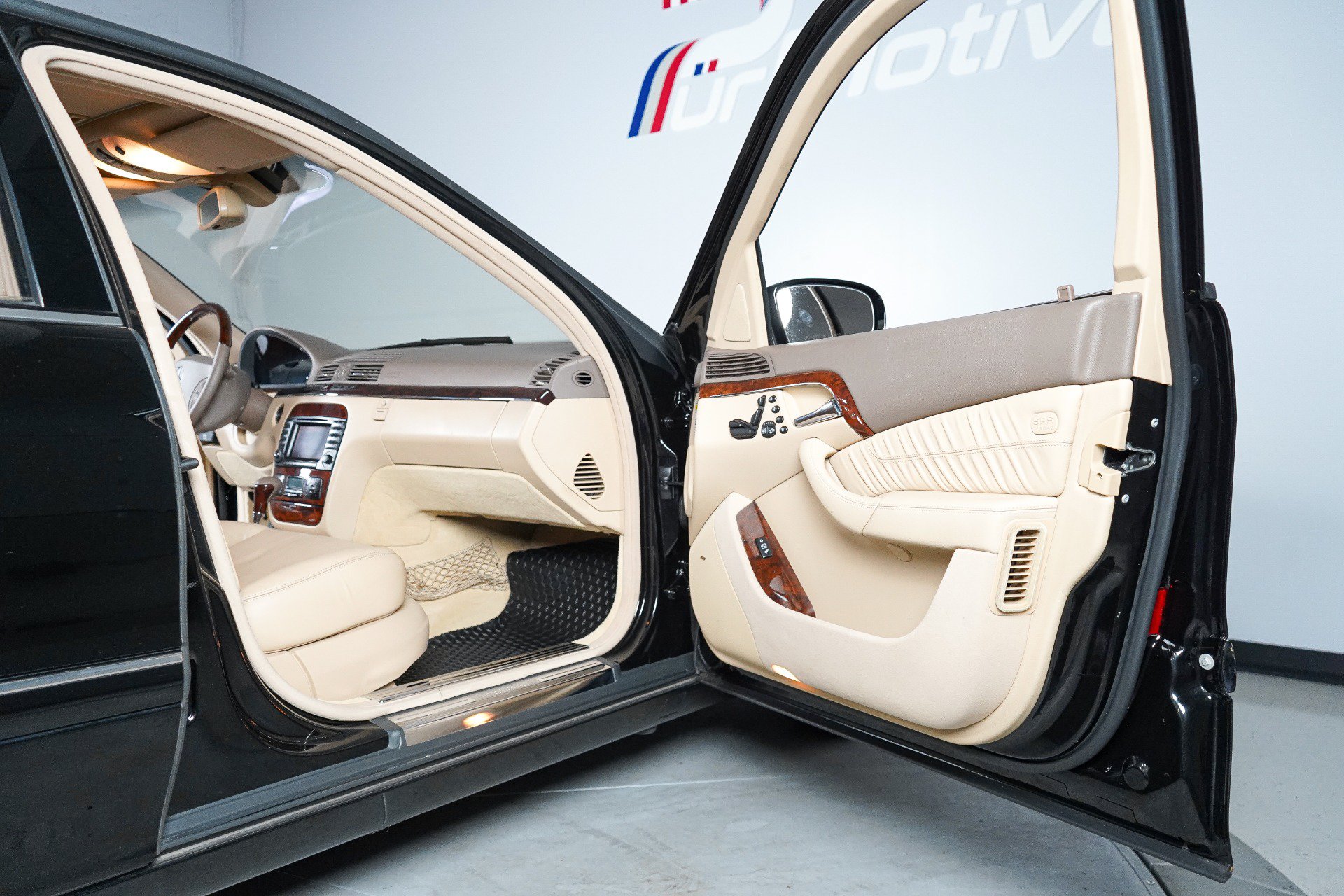 Used 2003 Mercedes-Benz S 500 4MATIC image 49