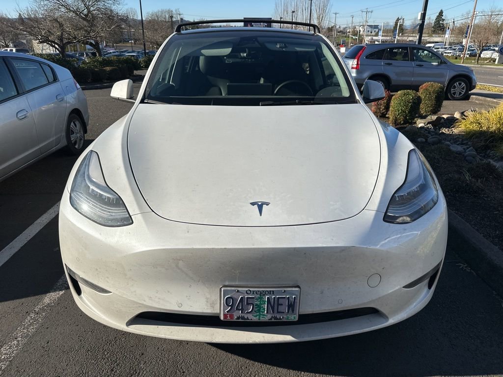 Used 2022 Tesla Model Y Long Range image 2