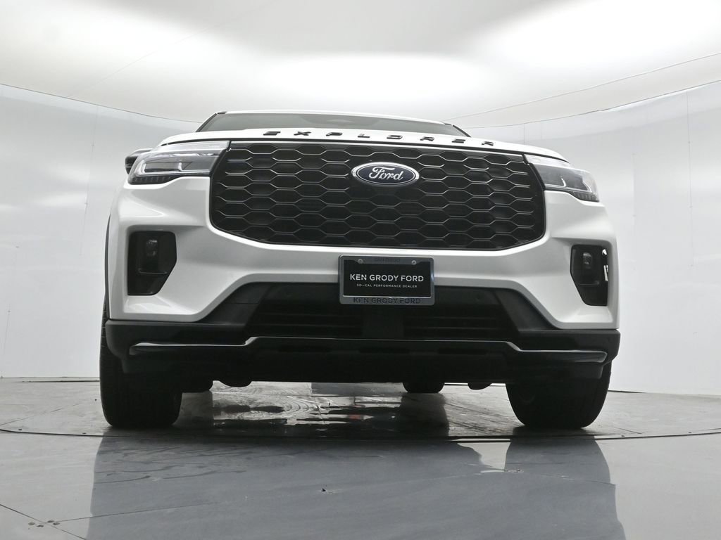 Certified 2025 Ford Explorer ST-Line w/ Premium Package image 49