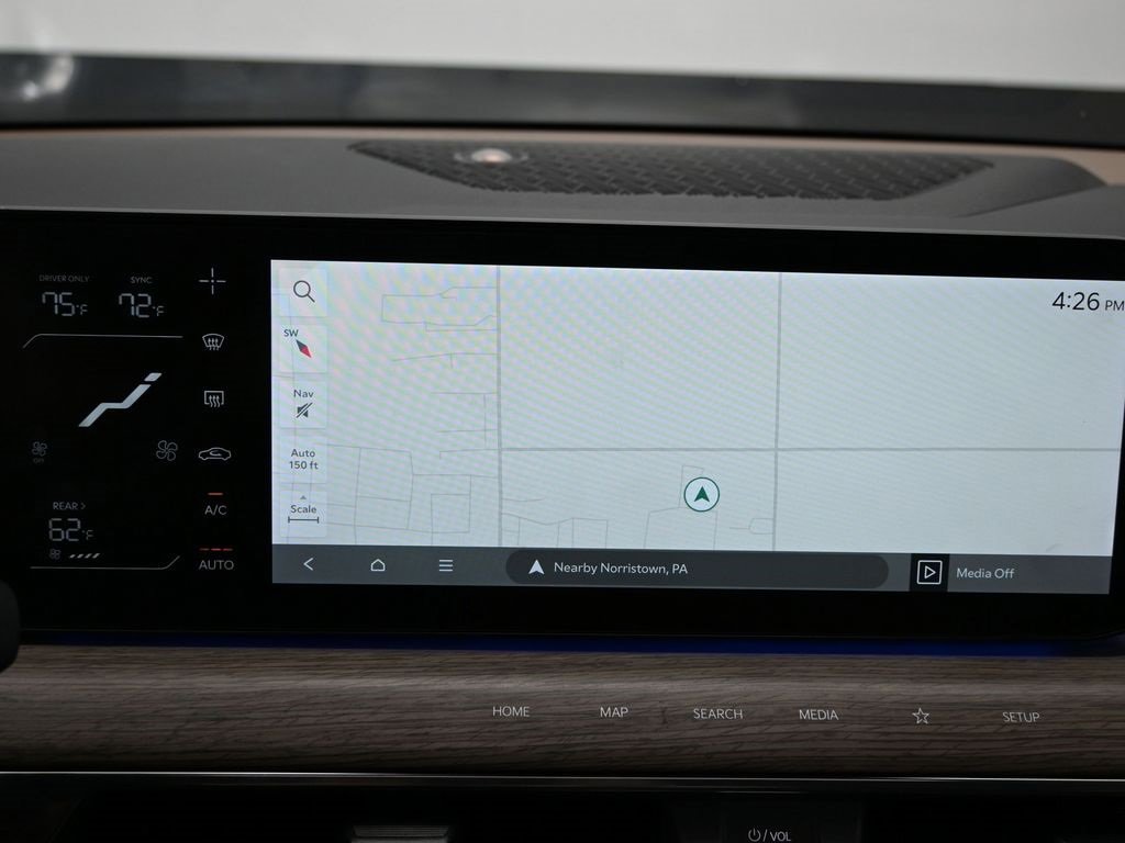 Used 2024 Kia EV9 Land image 23