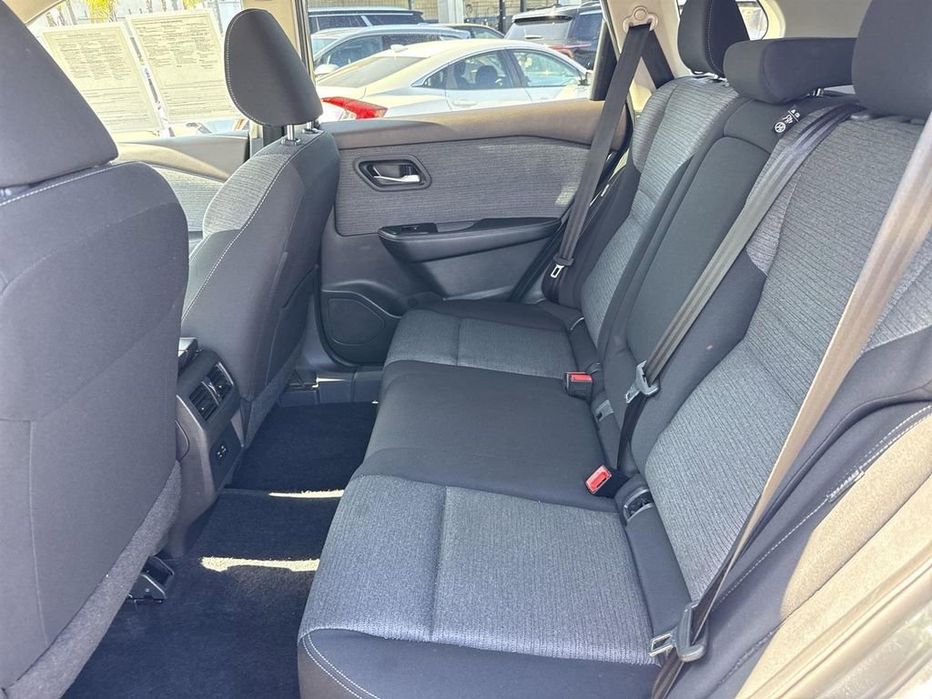 Used 2023 Nissan Rogue SV AWD/4WD image 22