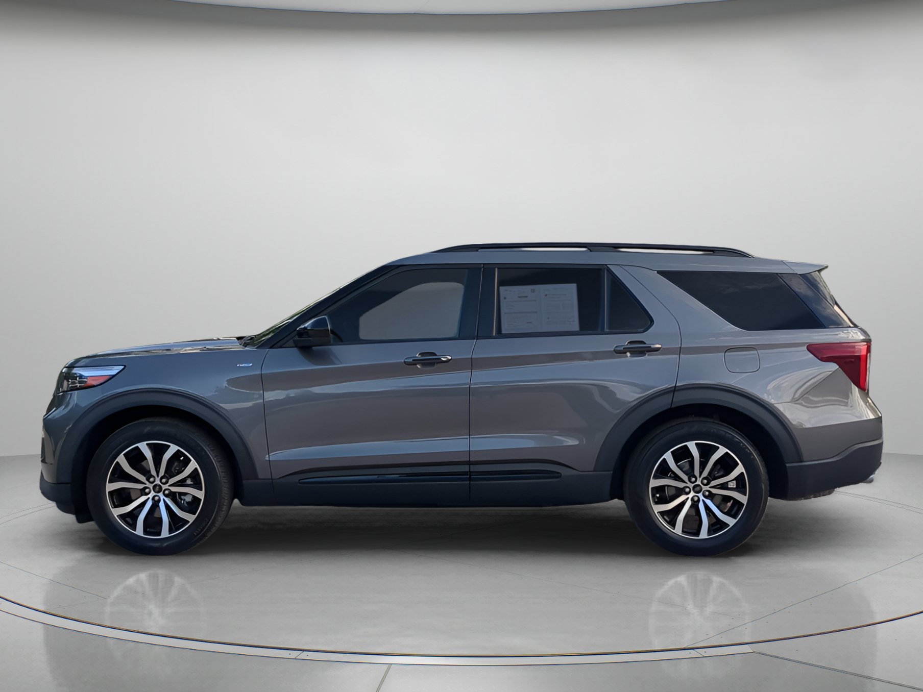 Certified 2023 Ford Explorer ST-Line w/ Class IV Trailer Tow Package RWD image 43