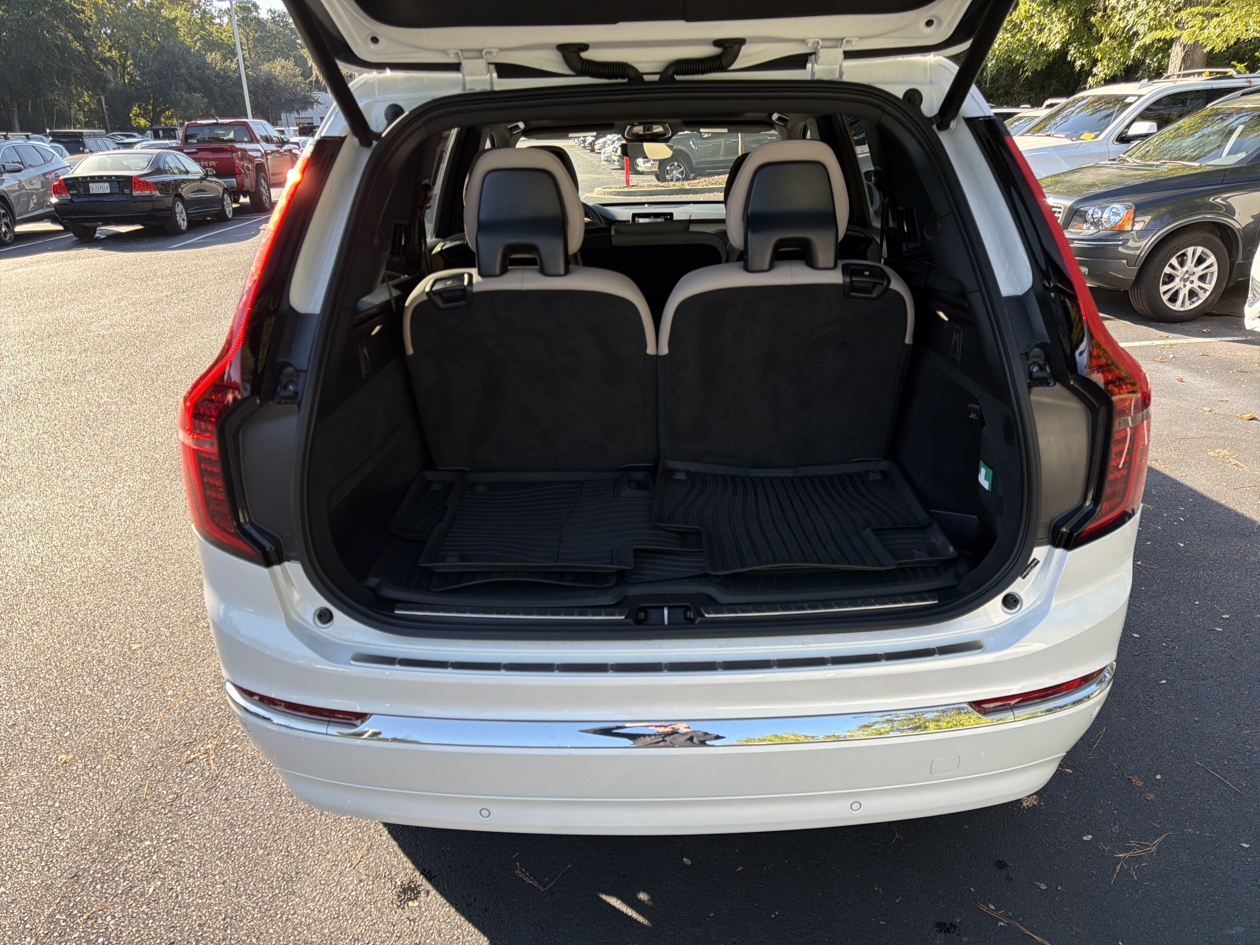 Certified 2026 Volvo XC90 B6 Plus AWD/4WD image 35