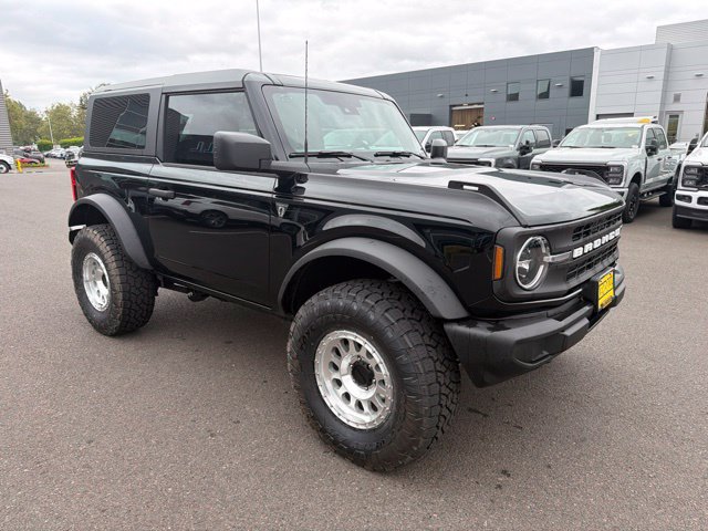 New 2026 Ford Bronco 2-Door w/ Sasquatch Package AWD/4WD image 3