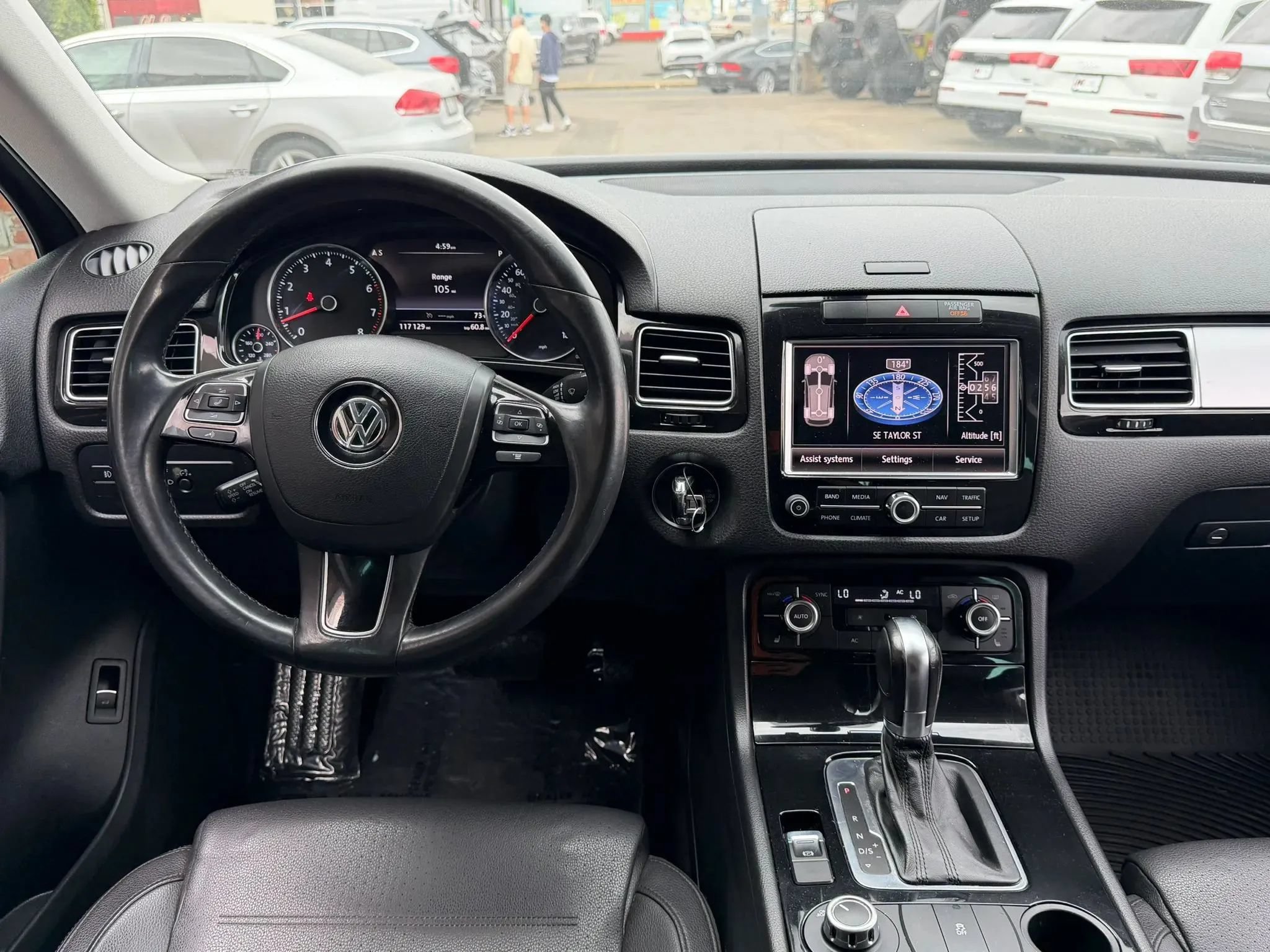 Used 2013 Volkswagen Touareg Sport AWD/4WD image 26