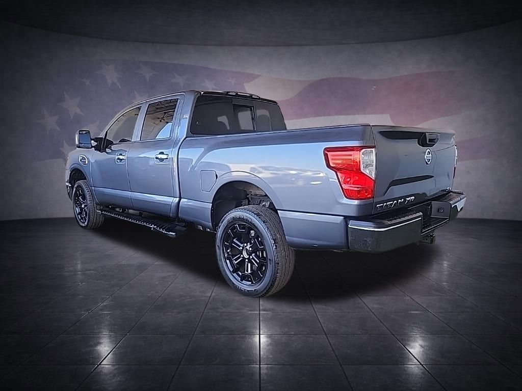 Used 2016 Nissan Titan SV RWD image 3