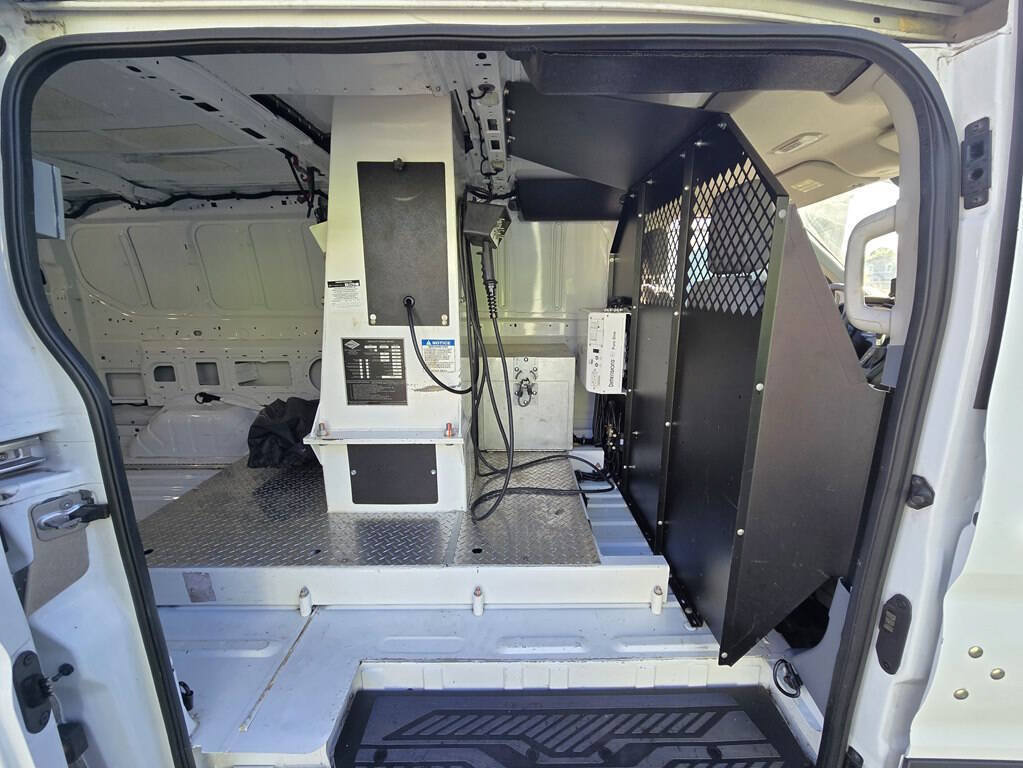 Used 2018 Ford Transit 350 148 Low Roof RWD image 10