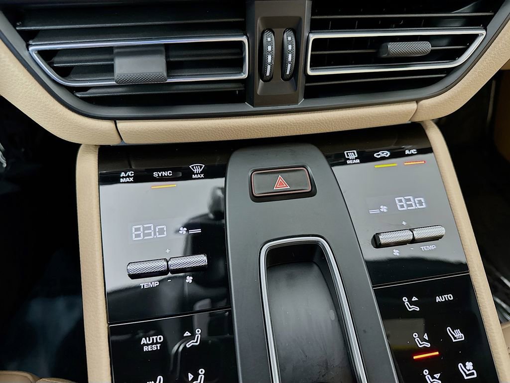 Certified 2026 Porsche Macan image 18