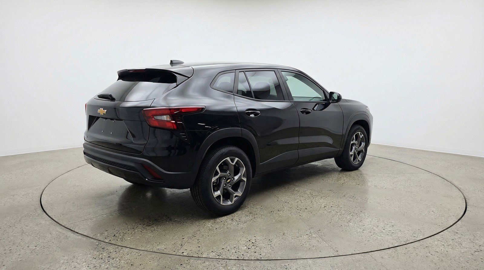 Used 2025 Chevrolet Trax LT FWD image 9