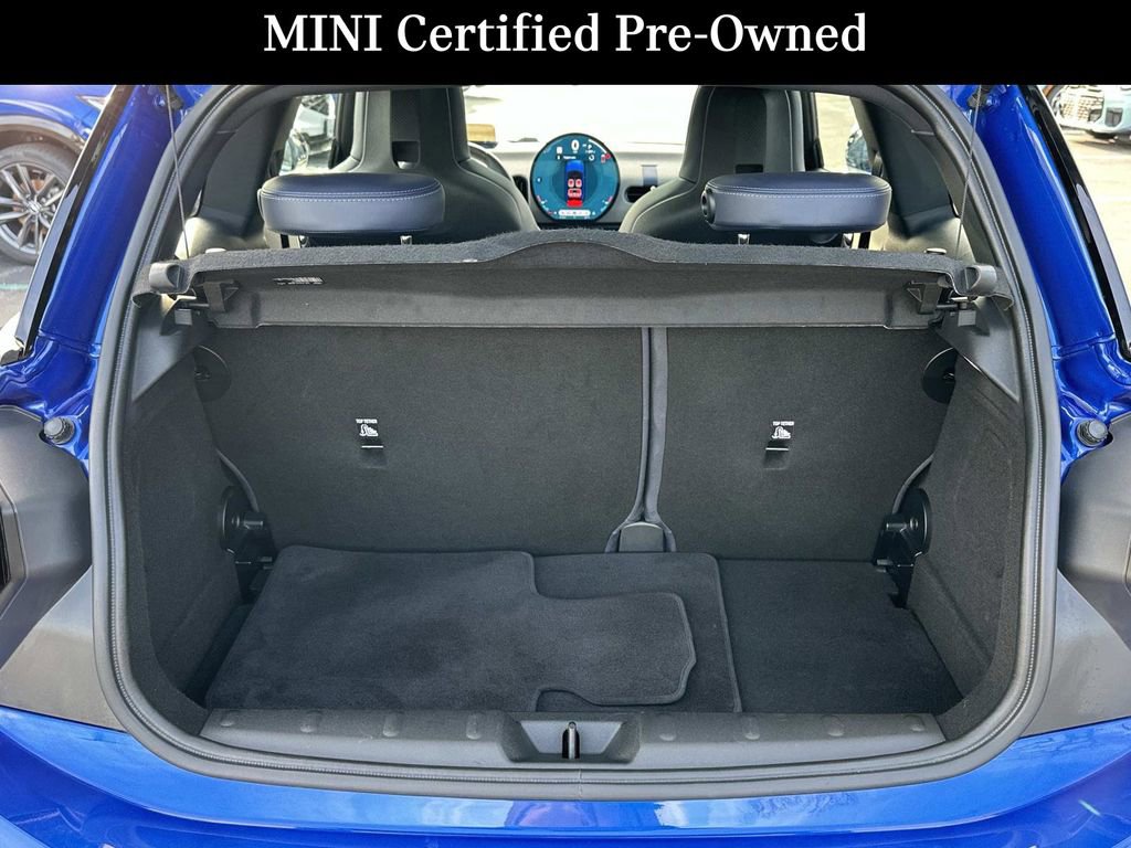 Used 2025 MINI Cooper 2-Door Hardtop image 25