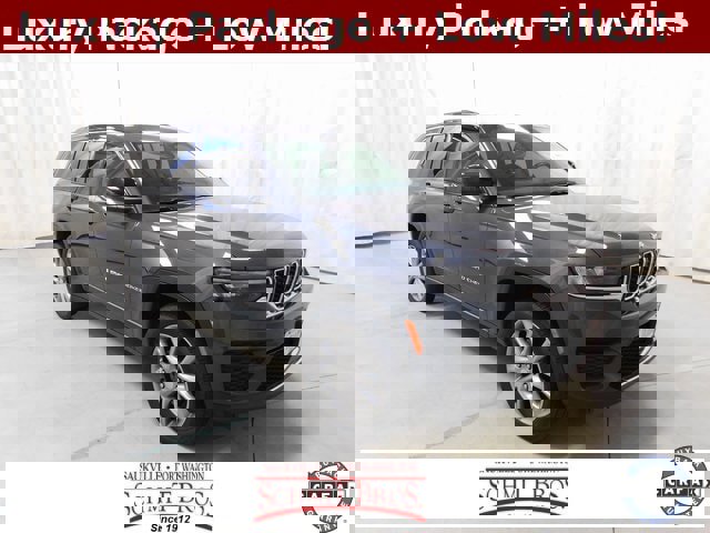 Used 2022 Jeep Grand Cherokee Laredo w/ Luxury Tech Group I