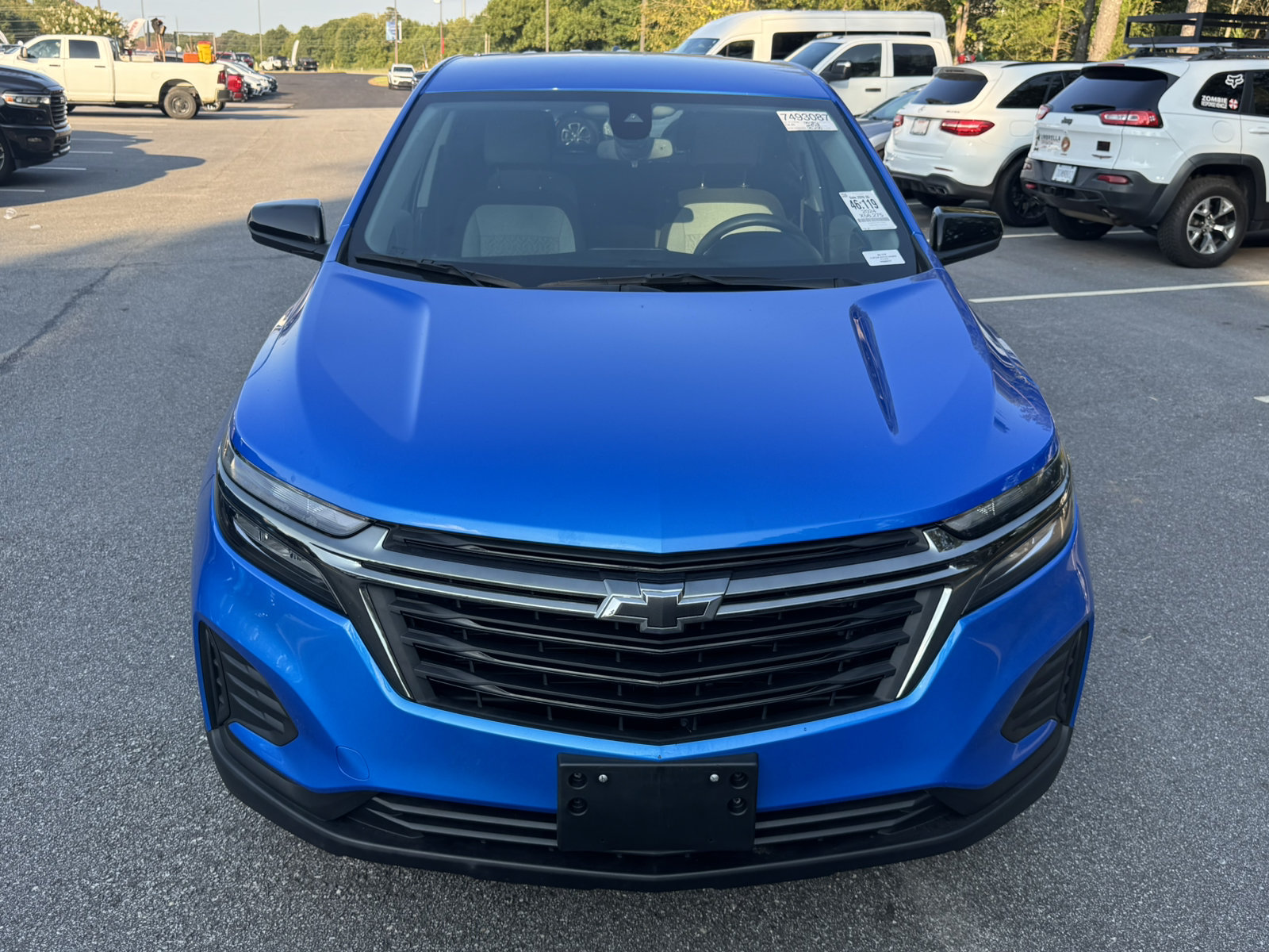 Used 2024 Chevrolet Equinox LS w/ LS Convenience Package FWD image 2