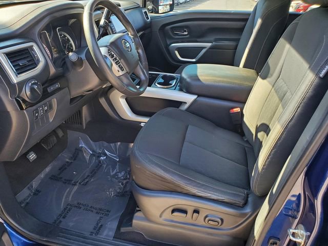 Used 2017 Nissan Titan SV image 13