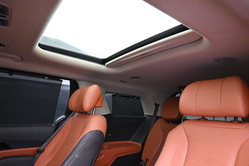 Used 2024 Kia Carnival SX Prestige FWD image 36