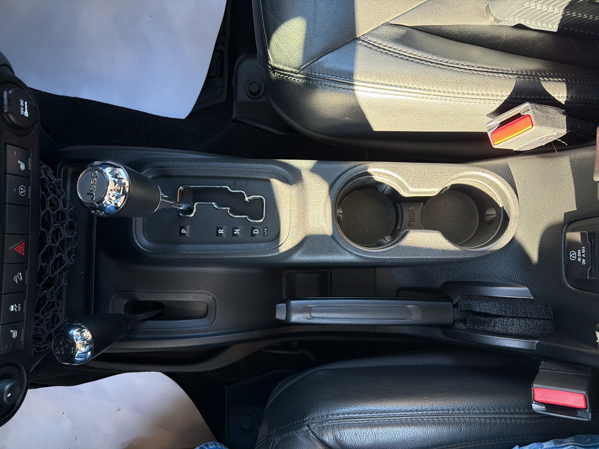 Used 2015 Jeep Wrangler Unlimited Sahara AWD/4WD image 17