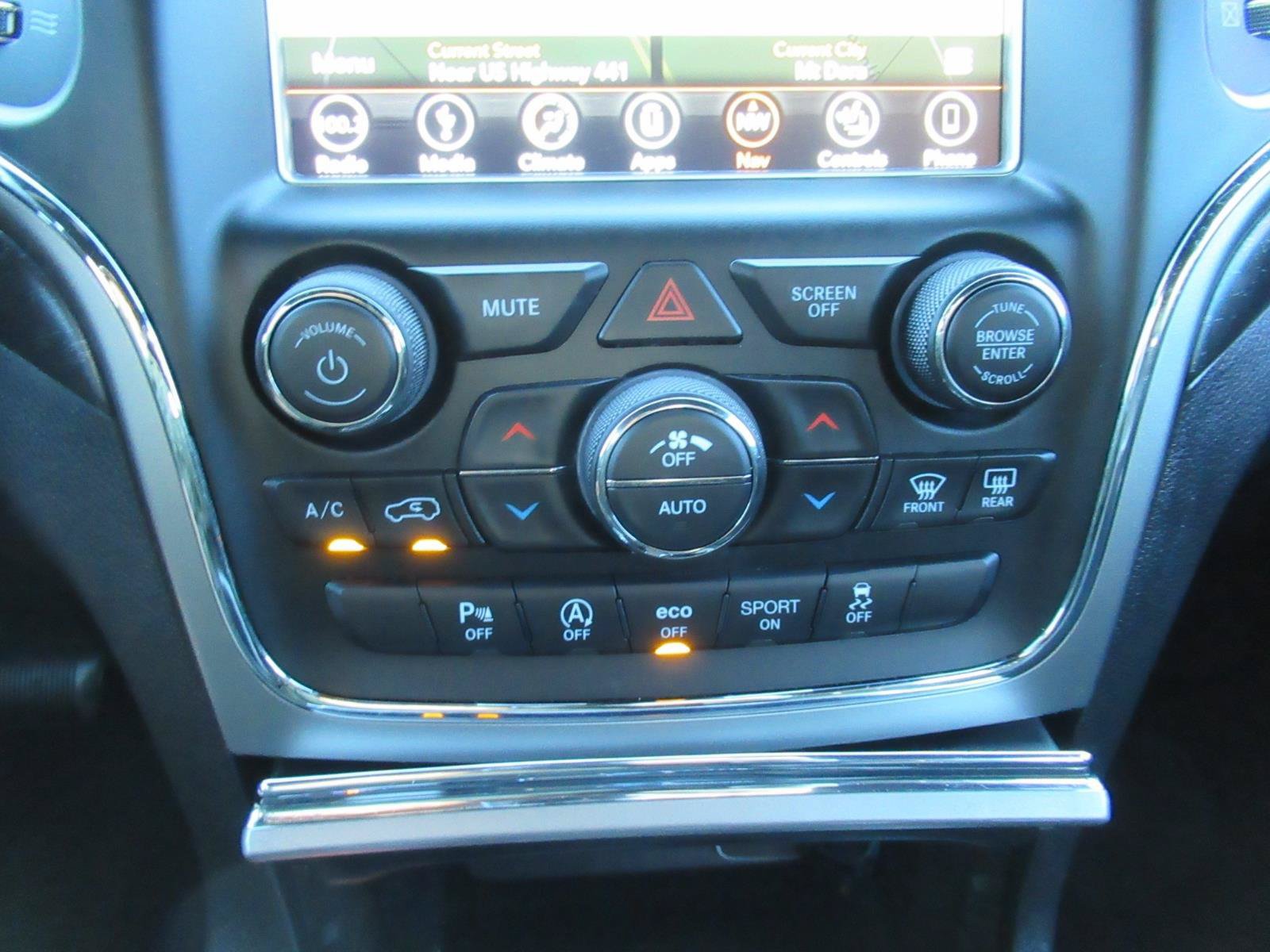 Used 2018 Jeep Grand Cherokee Altitude RWD image 28