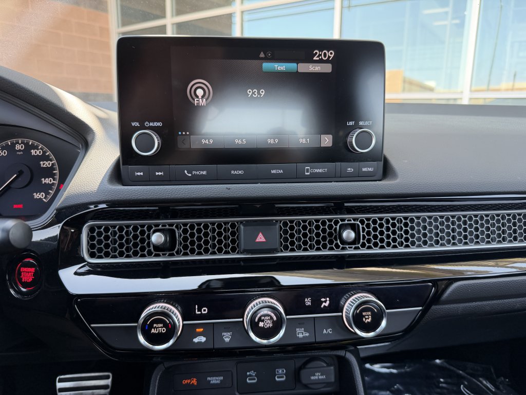 Used 2025 Honda Civic Sport image 19