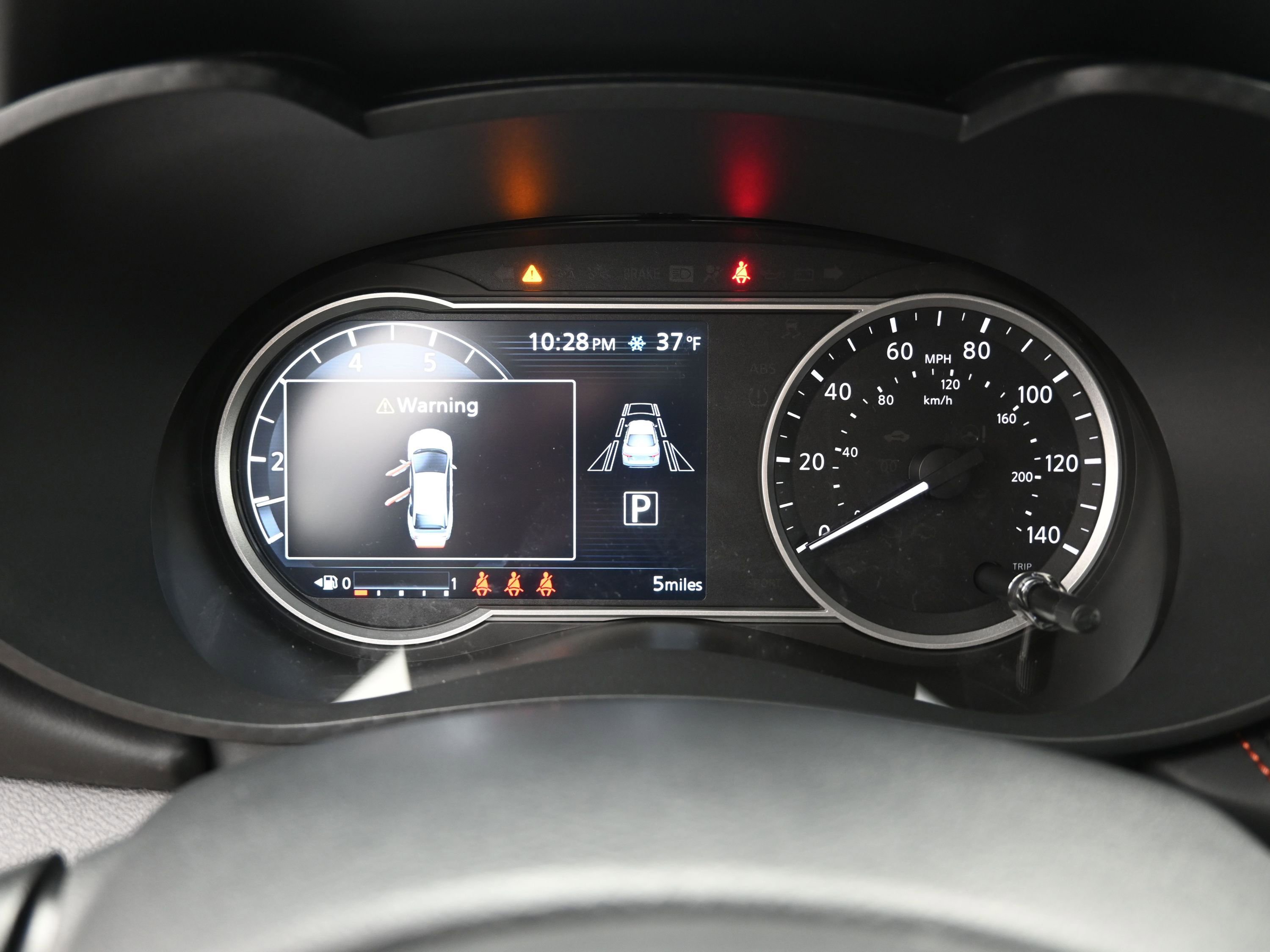 New 2025 Nissan Versa SR image 13