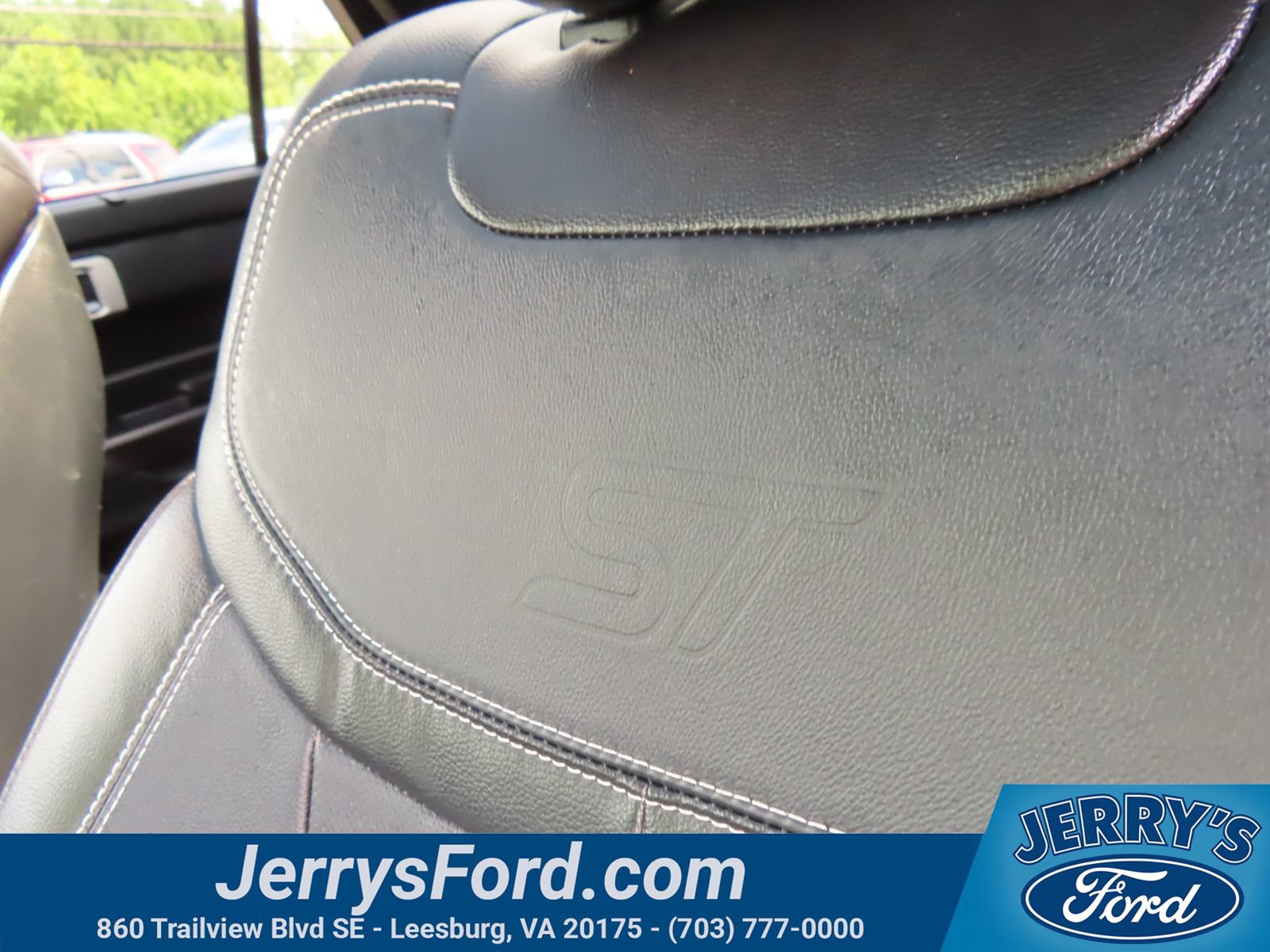 Certified 2020 Ford Explorer ST w/ Premium Technology Package AWD/4WD image 31