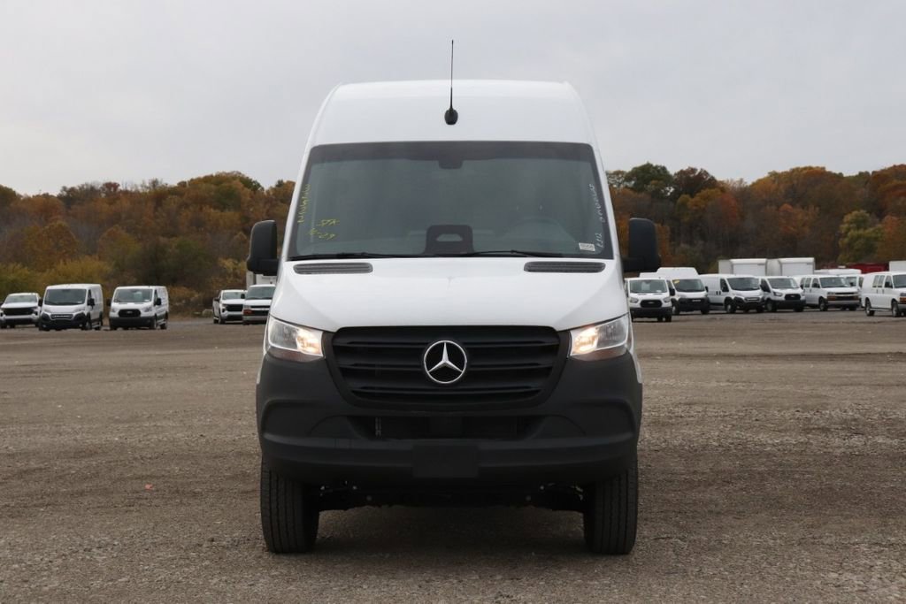 Used 2025 Mercedes-Benz Sprinter 2500 video 2
