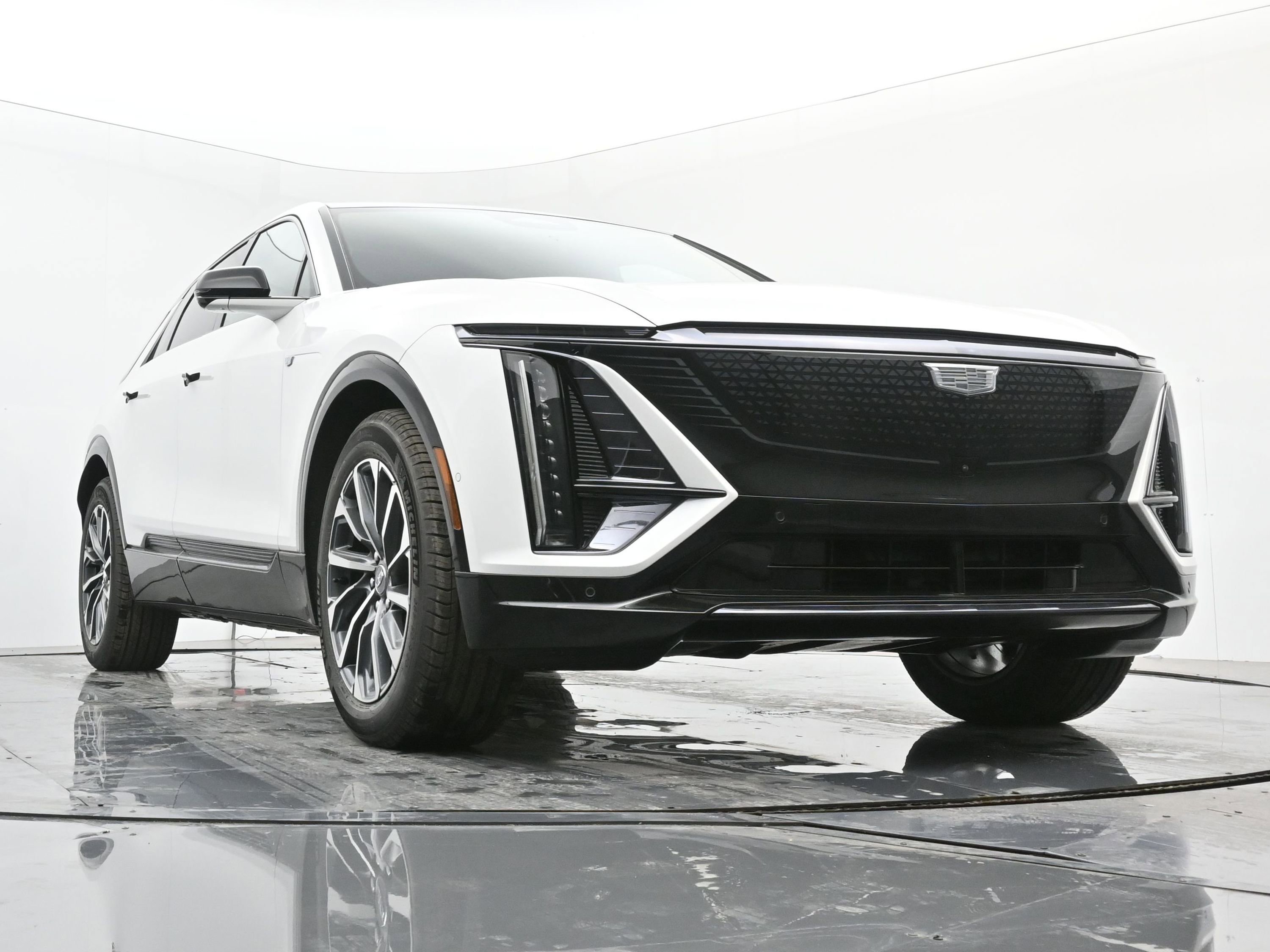 New 2025 Cadillac Lyriq Sport image 22