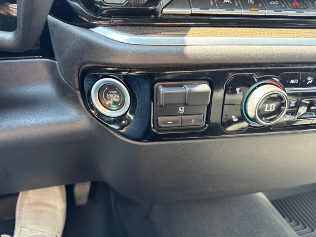 Used 2022 Chevrolet Silverado 1500 LT w/ Z71 Off-Road Package AWD/4WD image 64