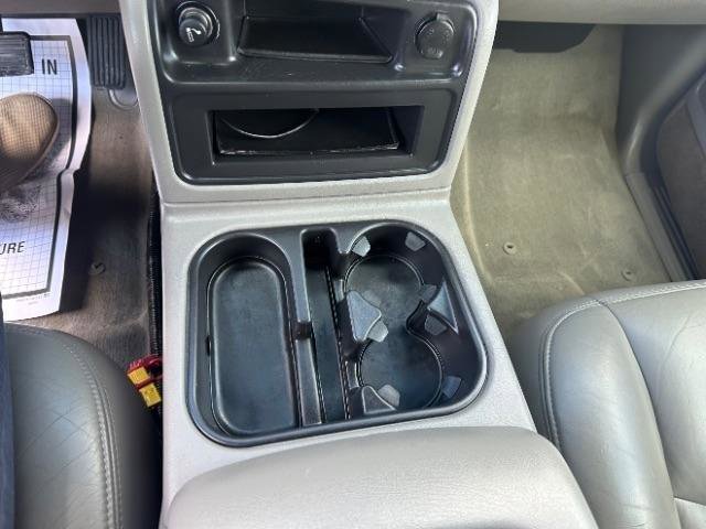 Used 2005 Chevrolet Avalanche Z71 w/ Sun And Sound Package image 24