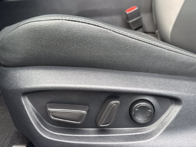 Used 2026 Toyota Camry Hybrid FWD image 14
