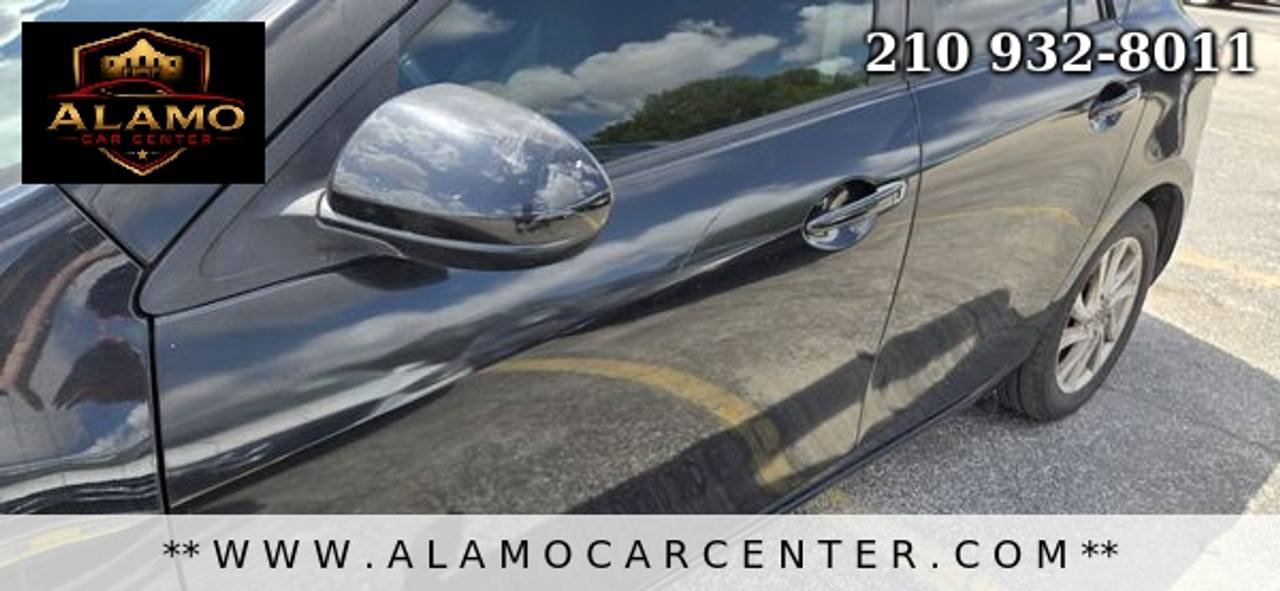 Used 2012 MAZDA MAZDA3 i Touring FWD image 9