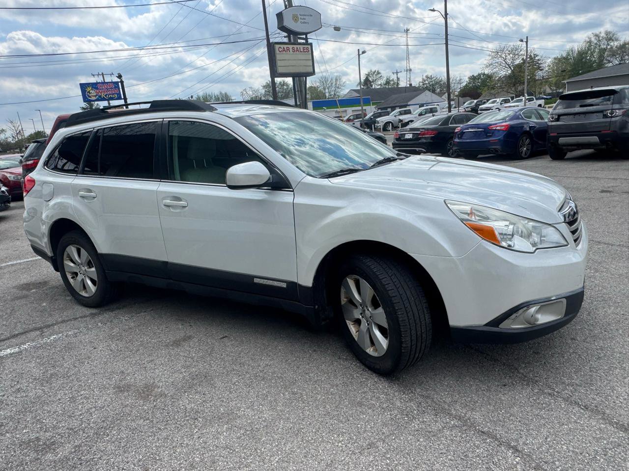 Used 2011 Subaru Outback 2.5i Premium AWD/4WD image 8