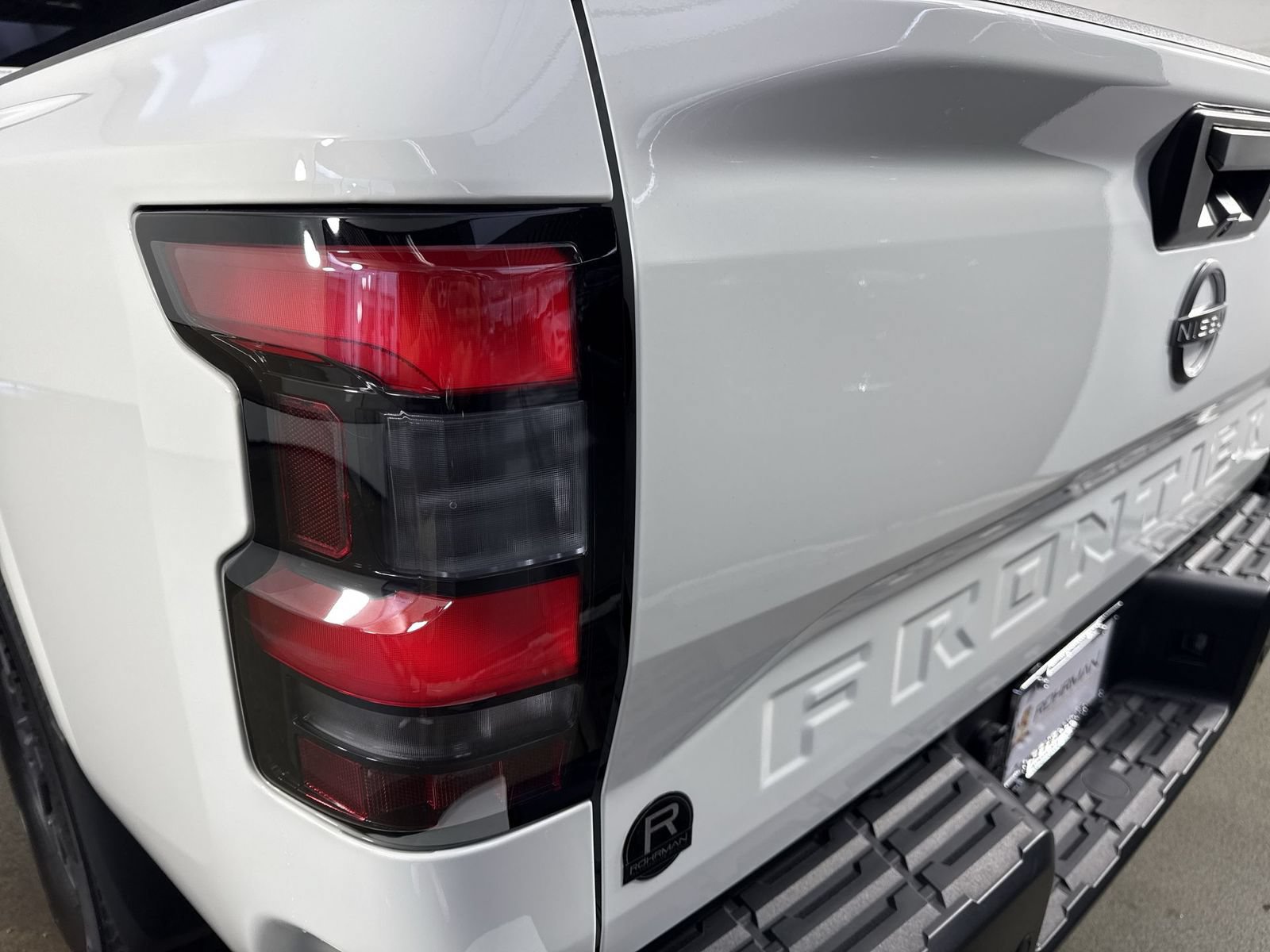 Used 2024 Nissan Frontier SL w/ Technology Package AWD/4WD image 29