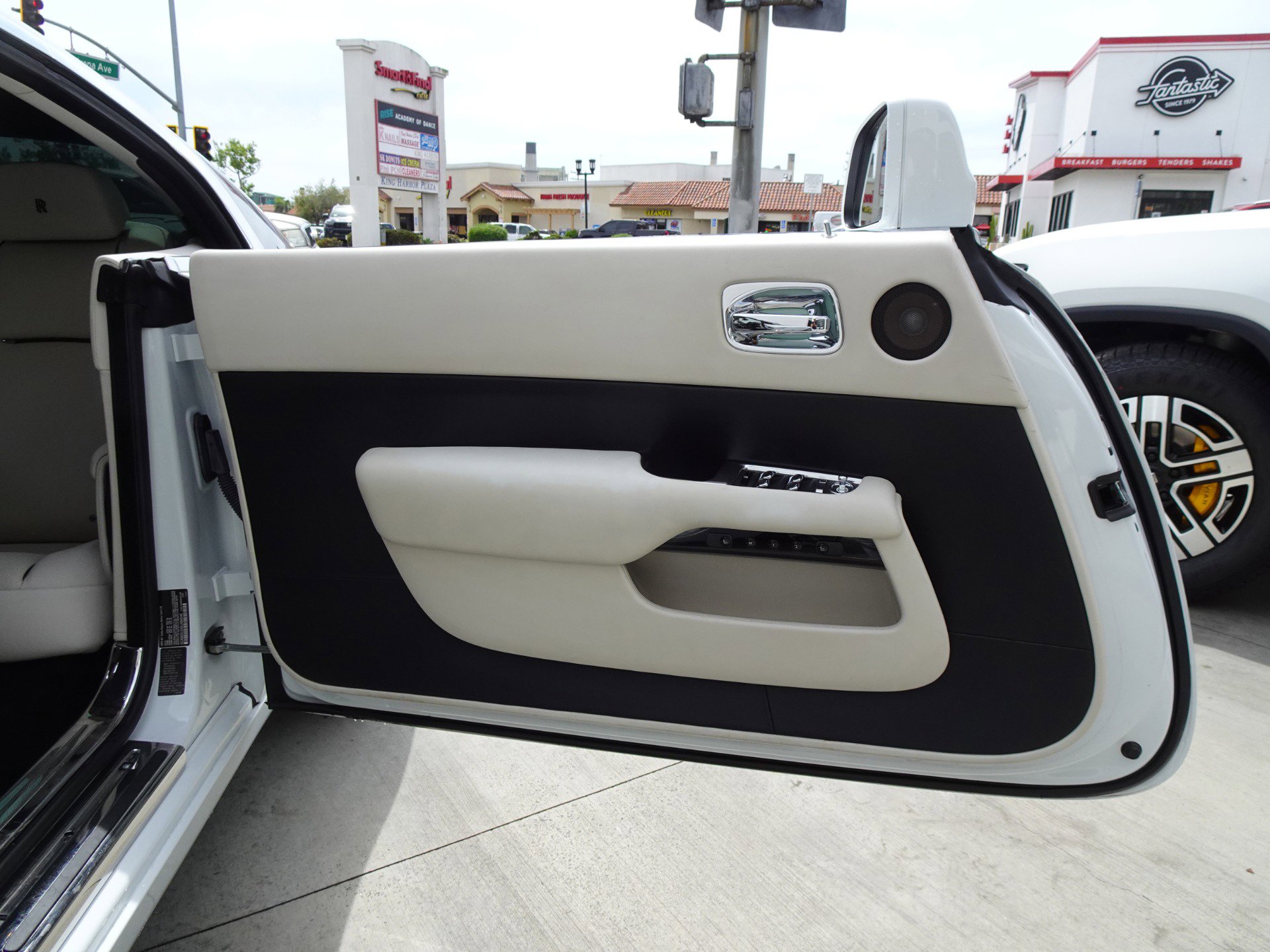 Used 2014 Rolls-Royce Wraith RWD image 14