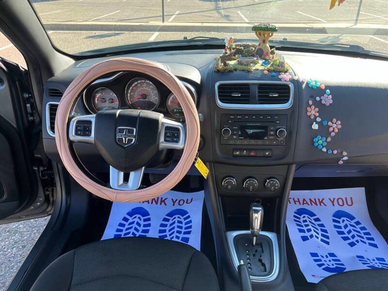 Used 2013 Dodge Avenger SXT image 11