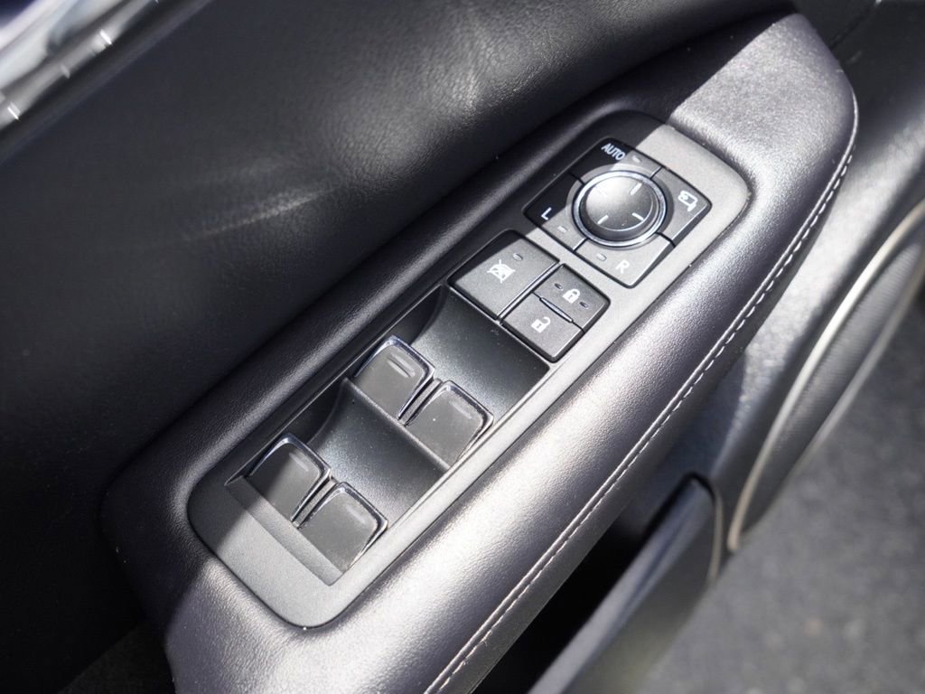 Used 2020 Lexus RX 350L FWD w/ Premium Package image 12