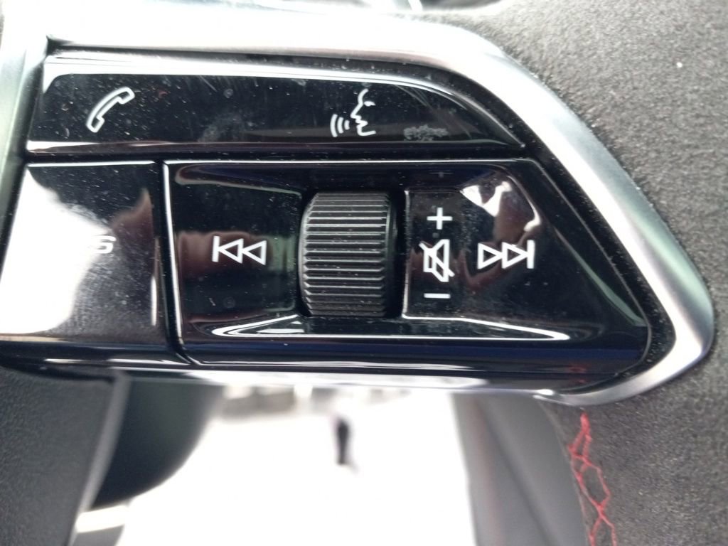 Used 2022 Audi RS 7 4.0T w/ Black Optic Package image 25