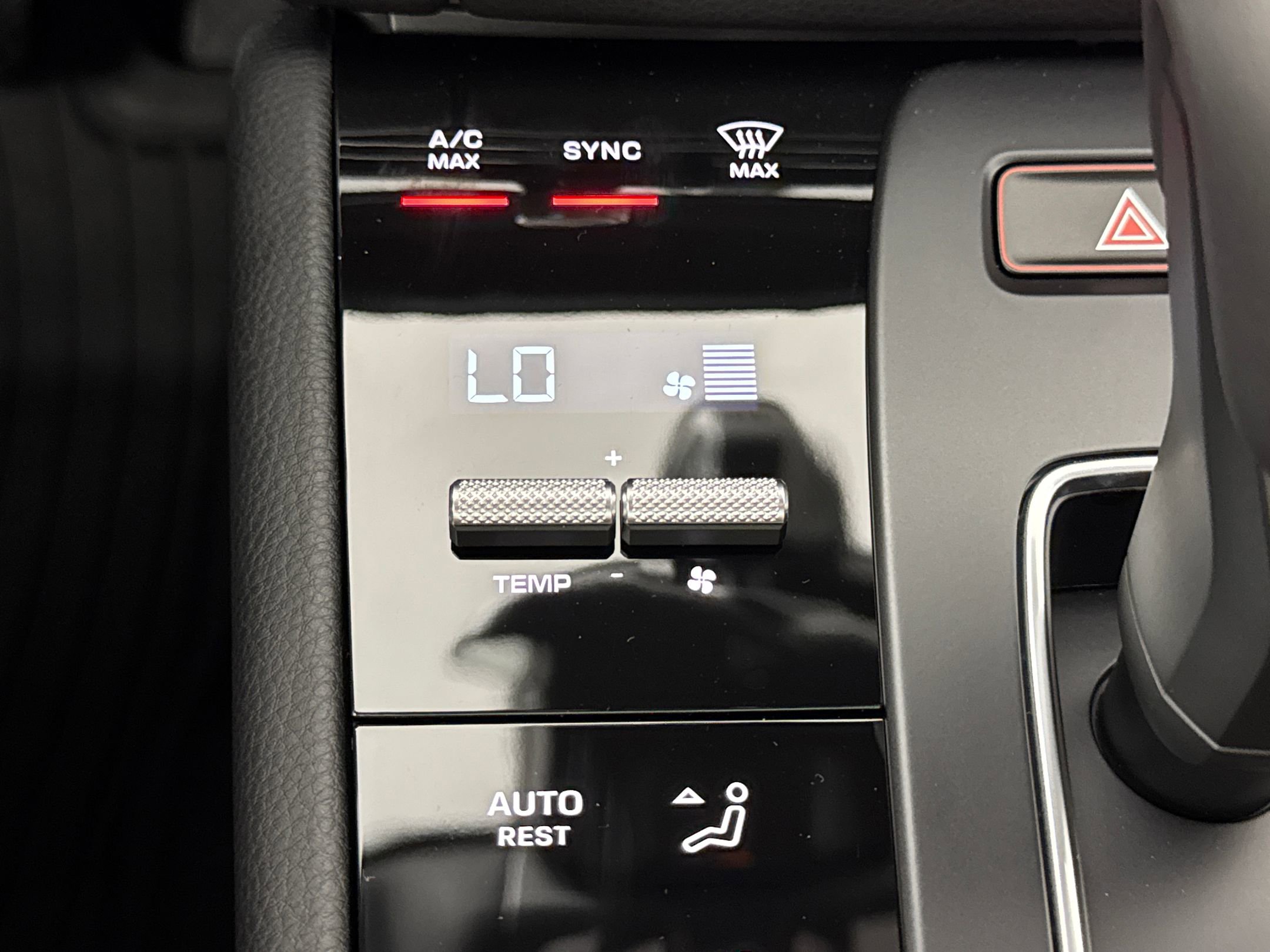 Certified 2026 Porsche Macan image 19