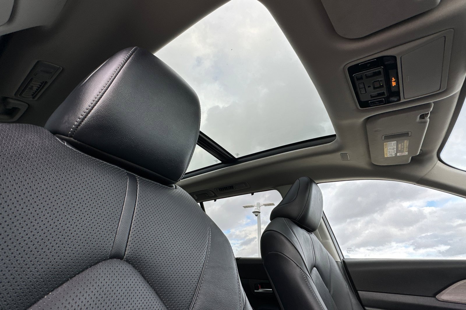 Used 2024 Toyota Grand Highlander Limited image 17