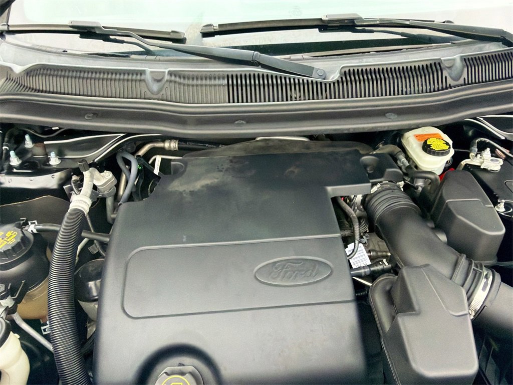 Used 2016 Ford Explorer XLT image 27